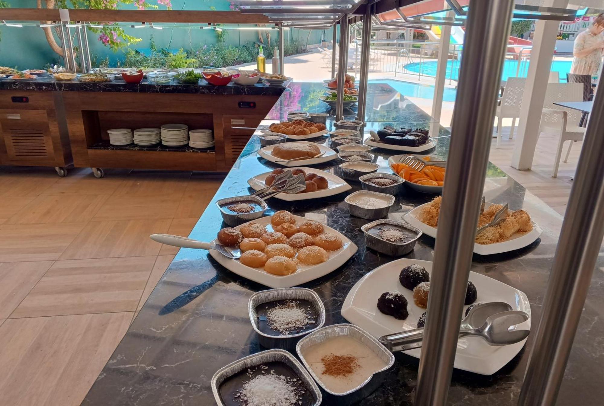Uk Hotel Kiris Antalya Ngoại thất bức ảnh