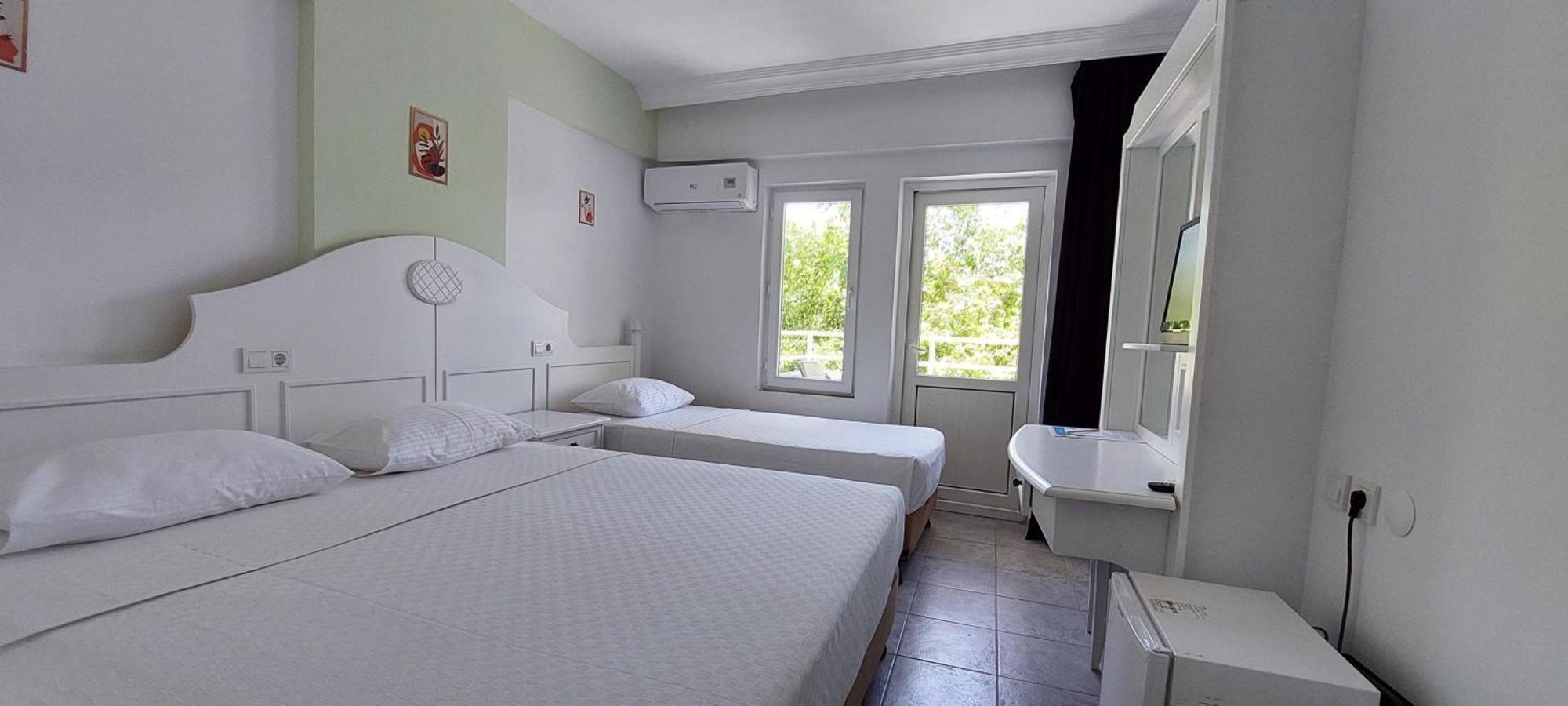 Uk Hotel Kiris Antalya Ngoại thất bức ảnh