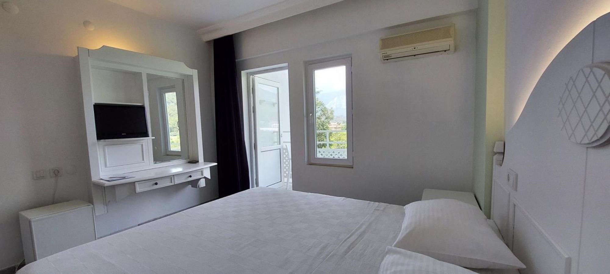 Uk Hotel Kiris Antalya Ngoại thất bức ảnh